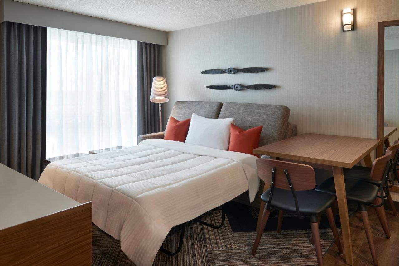 Four Points By Sheraton Toronto Airport East Εξωτερικό φωτογραφία